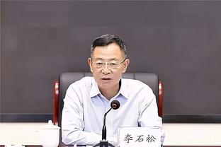 皇马官方悼念贝肯鲍尔：欧洲和世界足坛最伟大的传奇人物之一